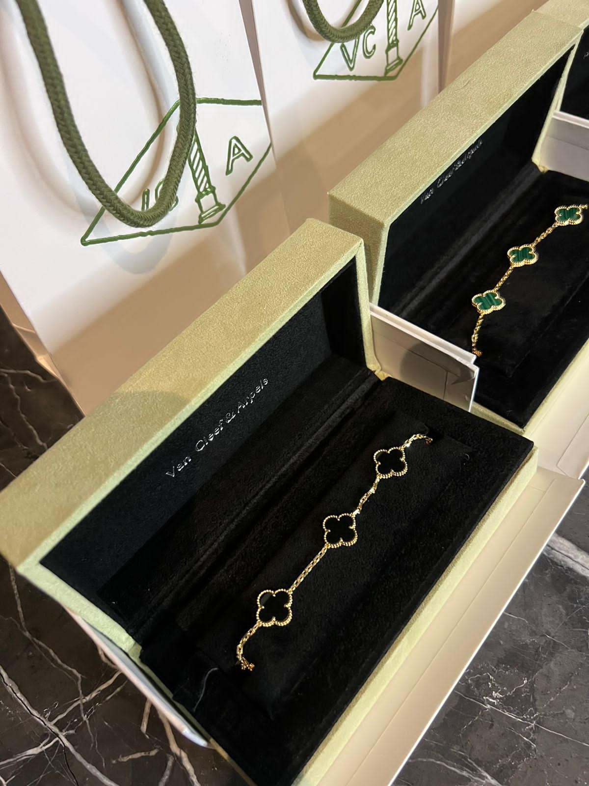 VAN CLEEF & ARPELS 18 K