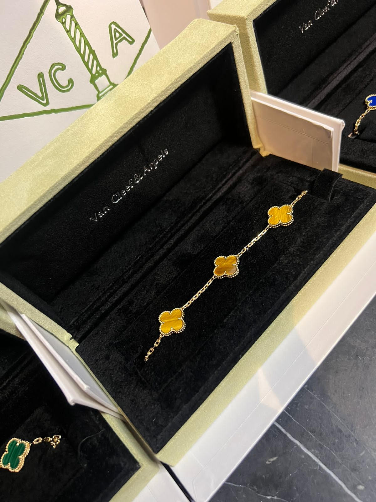 VAN CLEEF & ARPELS 18 K