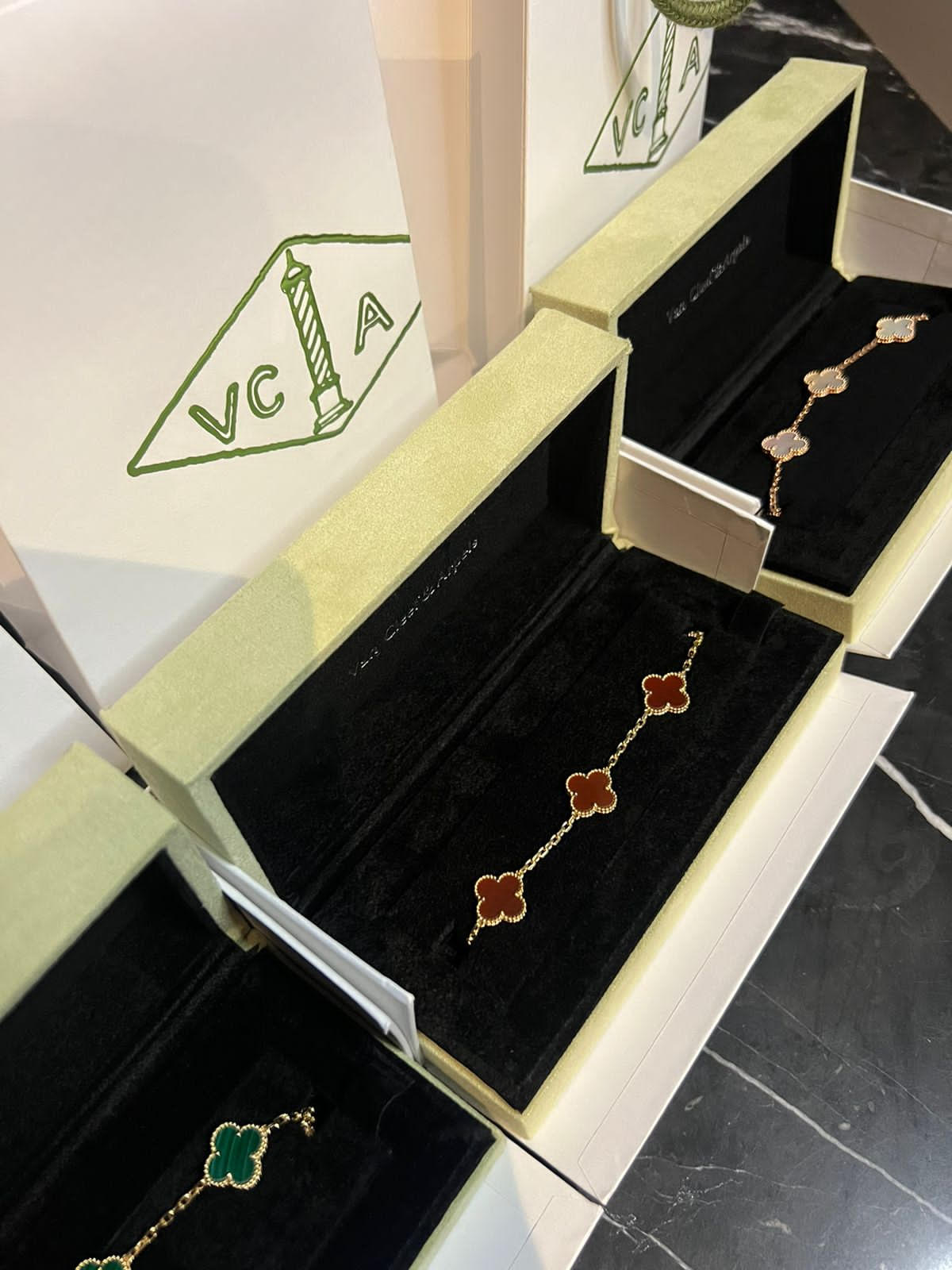 VAN CLEEF & ARPELS 18 K